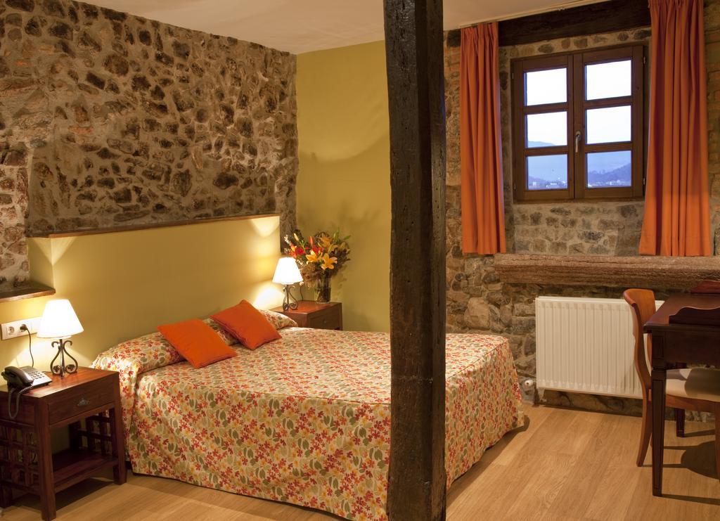 Hotel Casona Cuervo San Tirso de Candamo Extérieur photo